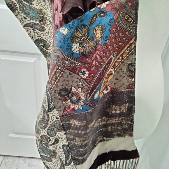 Scarf, Italian Burnout Velvet and Silk Patchwork, Fringed, Reversible, NWOT - Picture 4 of 14